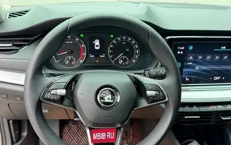 Skoda Octavia IV, 2023 год, 1 590 000 рублей, 11 фотография