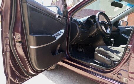 Hyundai Solaris II рестайлинг, 2011 год, 630 000 рублей, 5 фотография