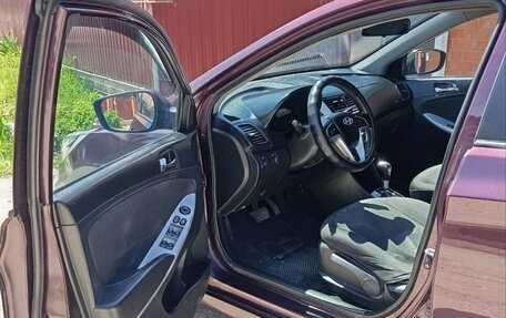 Hyundai Solaris II рестайлинг, 2011 год, 630 000 рублей, 3 фотография