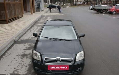 Toyota Avensis III рестайлинг, 2004 год, 545 000 рублей, 2 фотография