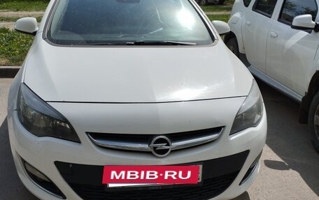 Opel Astra J, 2013 год, 570 000 рублей, 2 фотография