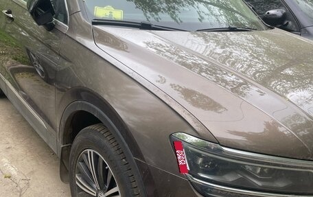 Volkswagen Tiguan II, 2017 год, 2 575 000 рублей, 2 фотография