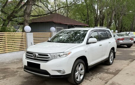 Toyota Highlander III, 2012 год, 1 895 000 рублей, 1 фотография