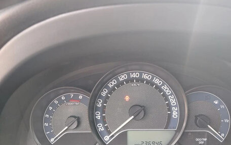 Toyota Auris II, 2013 год, 1 010 000 рублей, 9 фотография