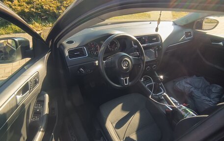 Volkswagen Jetta VI, 2014 год, 950 000 рублей, 20 фотография