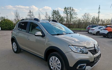 Renault Sandero II рестайлинг, 2020 год, 1 049 000 рублей, 3 фотография