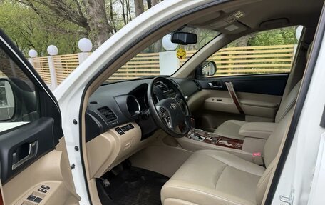 Toyota Highlander III, 2012 год, 1 895 000 рублей, 6 фотография
