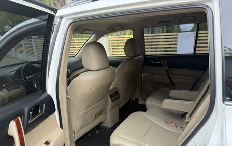 Toyota Highlander III, 2012 год, 1 895 000 рублей, 7 фотография