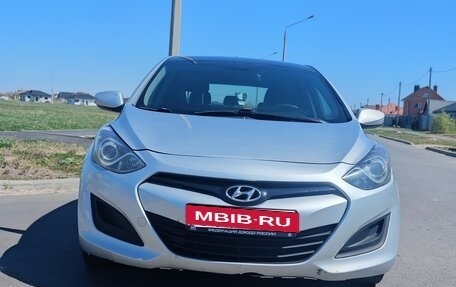 Hyundai i30 II рестайлинг, 2012 год, 900 000 рублей, 3 фотография
