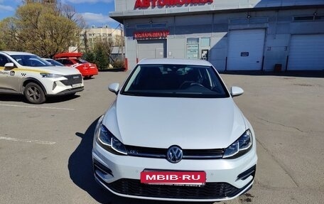 Volkswagen Golf VII, 2018 год, 2 100 000 рублей, 2 фотография