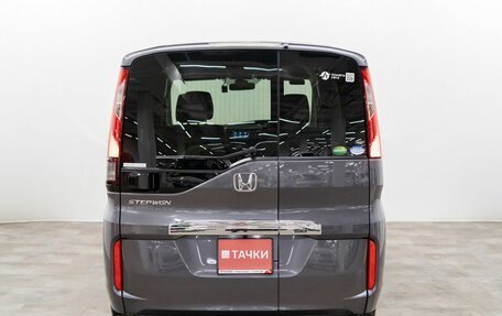 Honda Stepwgn IV, 2019 год, 1 700 000 рублей, 5 фотография