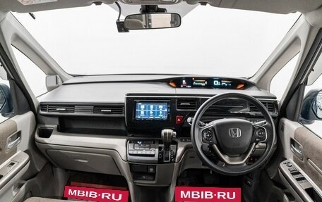 Honda Stepwgn IV, 2019 год, 1 700 000 рублей, 9 фотография
