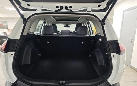 Toyota RAV4, 2025 год, 4 680 000 рублей, 9 фотография