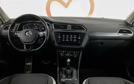 Volkswagen Tiguan II, 2020 год, 3 080 000 рублей, 8 фотография