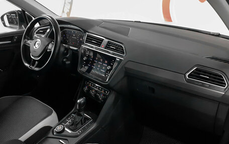 Volkswagen Tiguan II, 2020 год, 3 080 000 рублей, 9 фотография