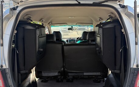 Honda Freed I, 2010 год, 900 000 рублей, 13 фотография