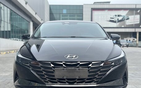Hyundai Elantra, 2022 год, 1 810 000 рублей, 2 фотография