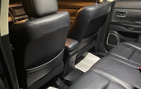Mitsubishi Outlander III рестайлинг 3, 2017 год, 1 820 000 рублей, 24 фотография