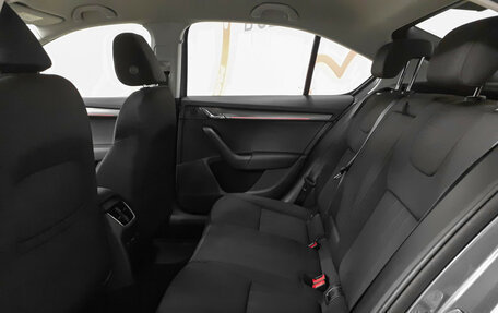 Skoda Octavia, 2017 год, 1 550 000 рублей, 8 фотография