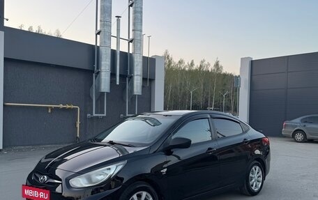 Hyundai Solaris II рестайлинг, 2011 год, 650 000 рублей, 2 фотография