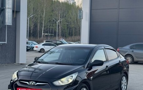 Hyundai Solaris II рестайлинг, 2011 год, 650 000 рублей, 6 фотография