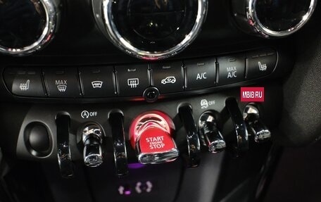 MINI Hatch, 2017 год, 2 490 000 рублей, 18 фотография