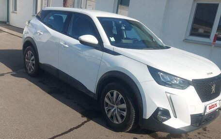 Peugeot 2008 II, 2021 год, 1 200 000 рублей, 4 фотография