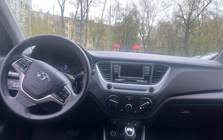 Hyundai Solaris II рестайлинг, 2017 год, 1 130 000 рублей, 7 фотография