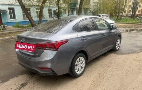 Hyundai Solaris II рестайлинг, 2017 год, 1 130 000 рублей, 3 фотография