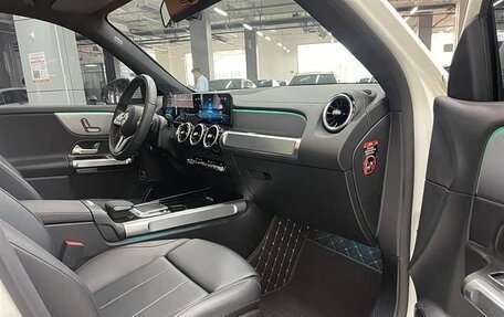 Mercedes-Benz GLB, 2021 год, 2 485 173 рублей, 2 фотография