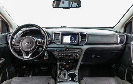 KIA Sportage IV рестайлинг, 2017 год, 1 988 000 рублей, 10 фотография