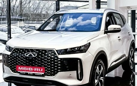 Chery Tiggo 4 I рестайлинг, 2025 год, 2 039 000 рублей, 4 фотография