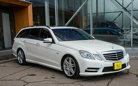 Mercedes-Benz E-Класс, 2011 год, 1 375 000 рублей, 6 фотография
