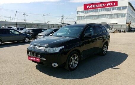 Mitsubishi Outlander III рестайлинг 3, 2013 год, 1 400 000 рублей, 1 фотография