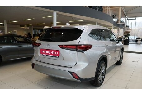 Toyota Highlander, 2025 год, 5 690 000 рублей, 5 фотография