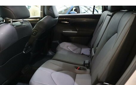 Toyota Highlander, 2025 год, 5 690 000 рублей, 12 фотография