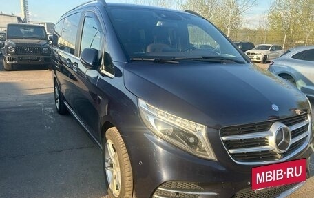 Mercedes-Benz V-Класс, 2017 год, 4 300 000 рублей, 5 фотография