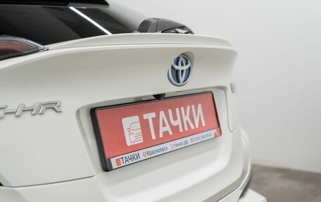 Toyota C-HR I рестайлинг, 2018 год, 1 900 000 рублей, 23 фотография