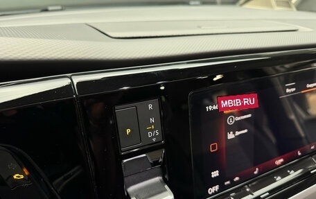 Volkswagen Multivan, 2025 год, 9 950 000 рублей, 24 фотография