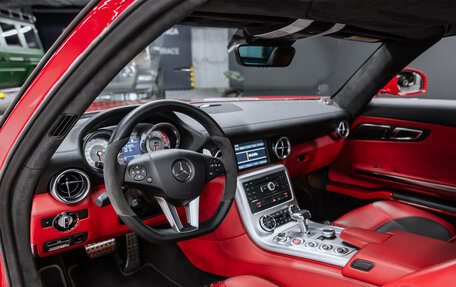 Mercedes-Benz SLS AMG, 2010 год, 31 000 000 рублей, 13 фотография