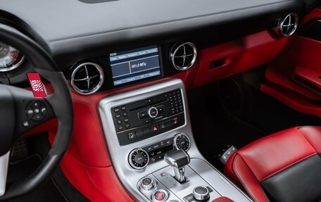 Mercedes-Benz SLS AMG, 2010 год, 31 000 000 рублей, 16 фотография