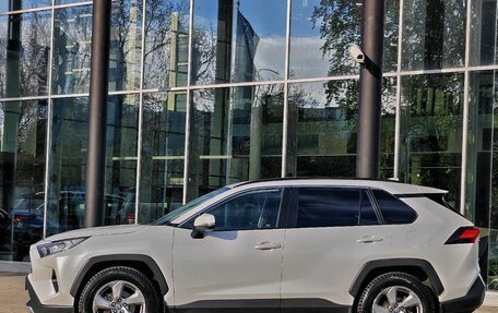 Toyota RAV4, 2020 год, 2 990 000 рублей, 3 фотография