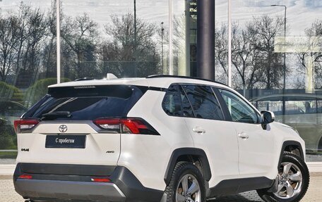 Toyota RAV4, 2020 год, 2 990 000 рублей, 6 фотография