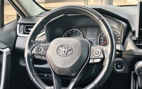Toyota RAV4, 2020 год, 2 990 000 рублей, 12 фотография