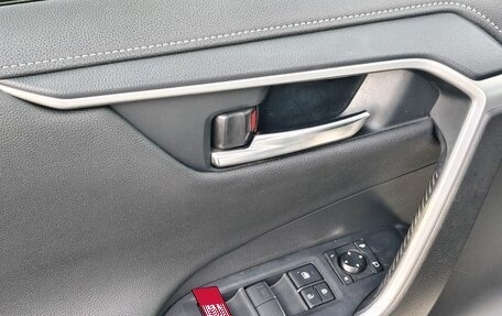 Toyota RAV4, 2020 год, 2 990 000 рублей, 18 фотография