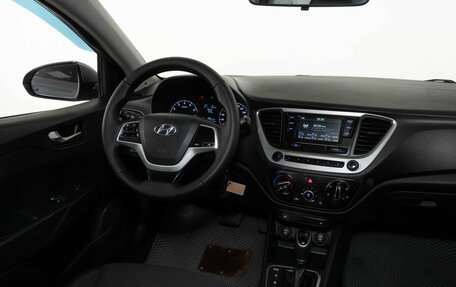 Hyundai Solaris II рестайлинг, 2017 год, 1 277 000 рублей, 13 фотография