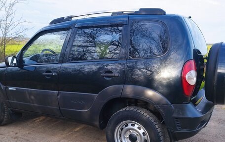 Chevrolet Niva I рестайлинг, 2010 год, 450 000 рублей, 24 фотография
