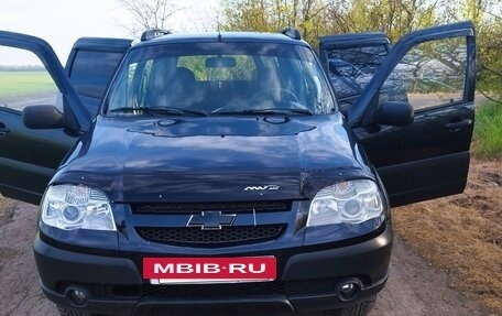 Chevrolet Niva I рестайлинг, 2010 год, 450 000 рублей, 7 фотография