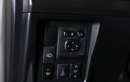 Toyota Land Cruiser Prado 150 рестайлинг 2, 2013 год, 3 070 000 рублей, 12 фотография