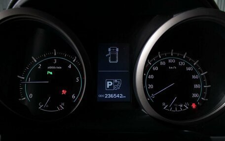 Toyota Land Cruiser Prado 150 рестайлинг 2, 2013 год, 3 070 000 рублей, 19 фотография